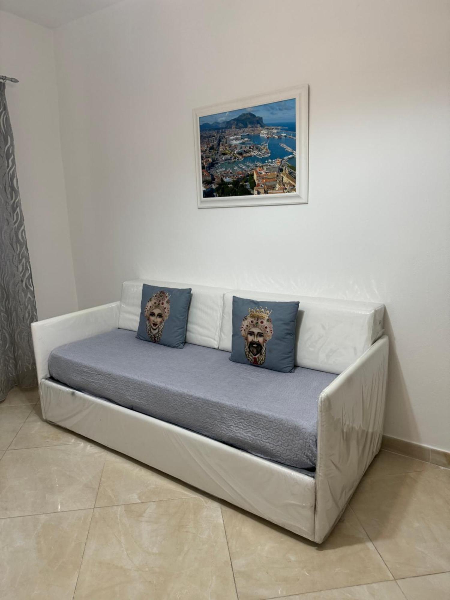 Apartment Rua Formaggi Palermo Exteriör bild